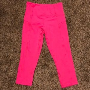 ZYIA hot pink Capri leggings